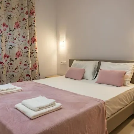 Apartment Anais Apartments In Laganas 2 *
